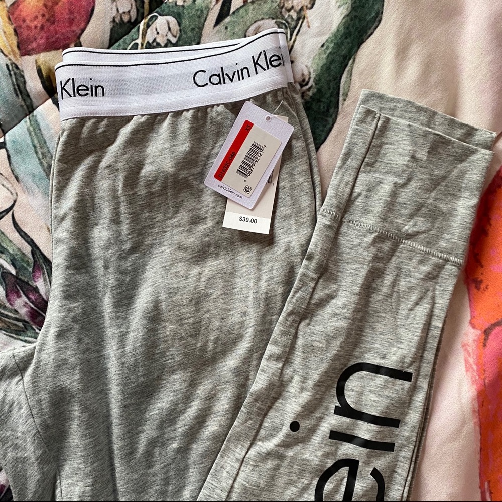 CK leggings
